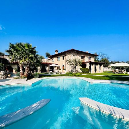 Villa Mario Resort Salo Exterior photo