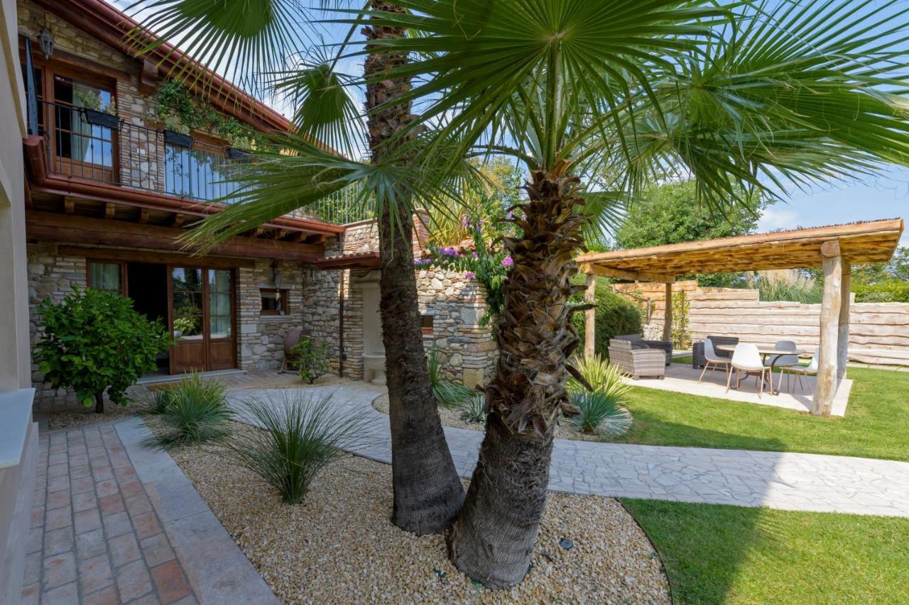 Villa Mario Resort Salo Exterior photo